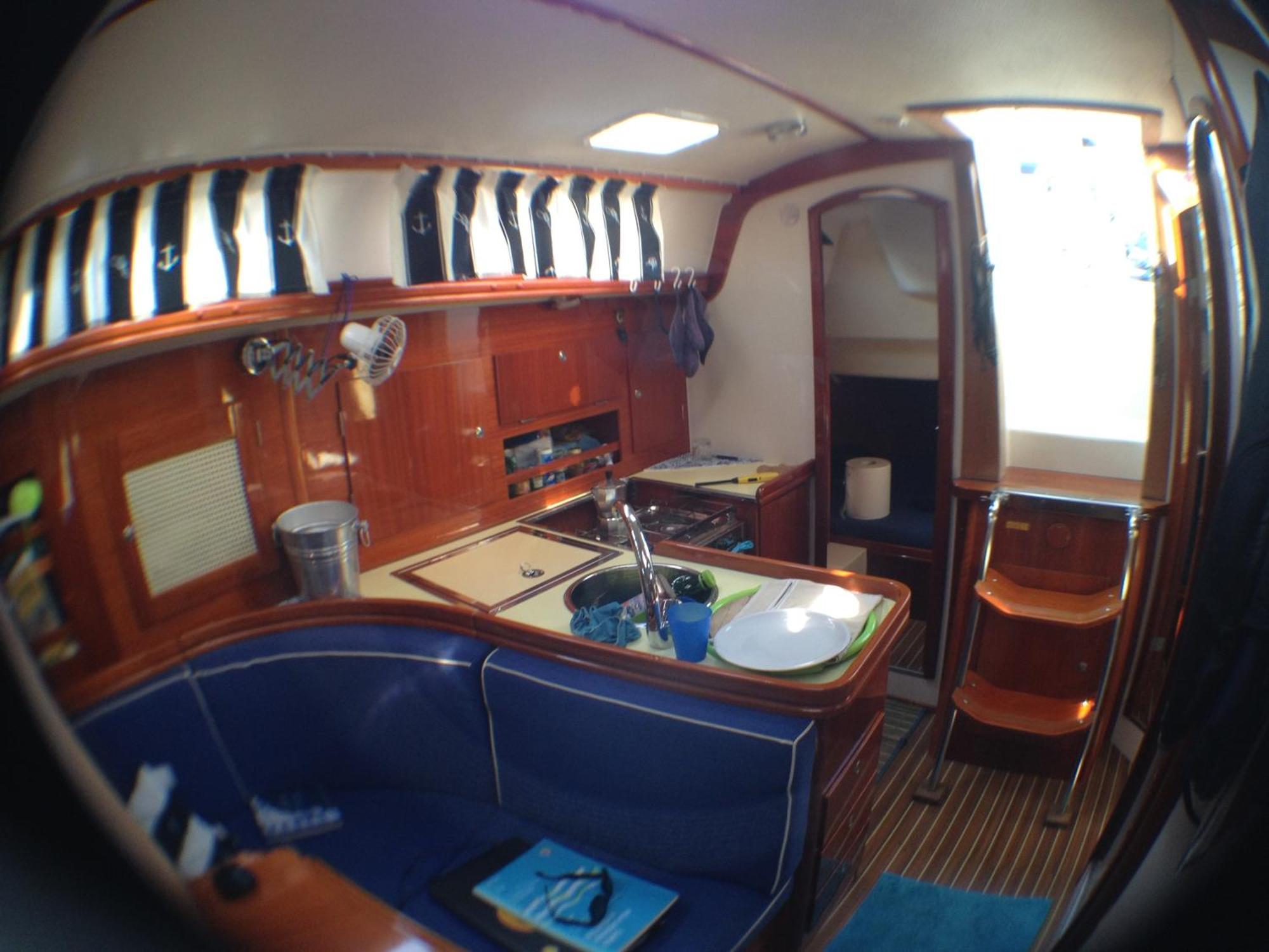 Biennale Luxury Sail Boat Venise