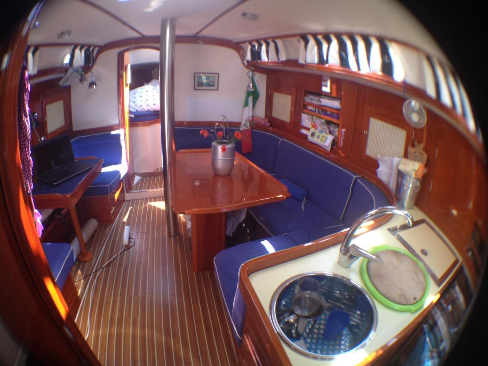 Biennale Luxury Sail Boat Bateau-hôtel *